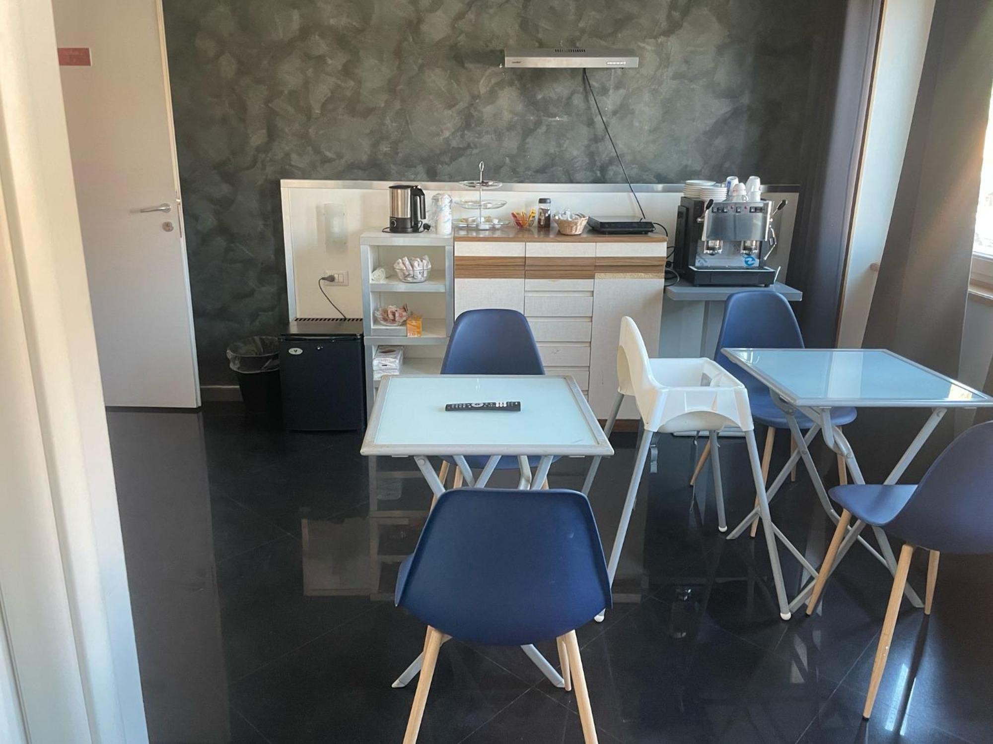 Heart Of Rome Rooms — Photos 2